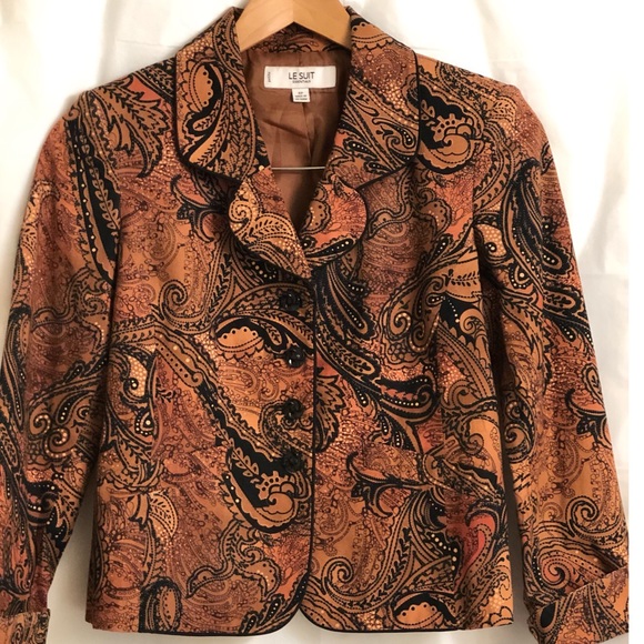 Ladies Separates Paisley Print Blazer. - Picture 1 of 5